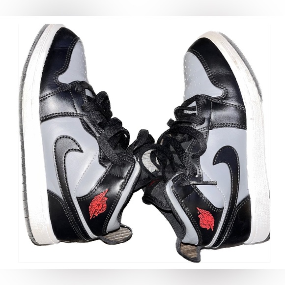 air jordan 1 mid shadow black grey